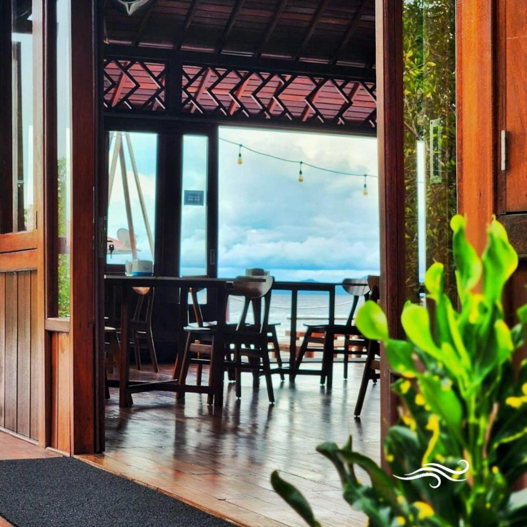 Coriana Dive Resort Waisai Екстериор снимка